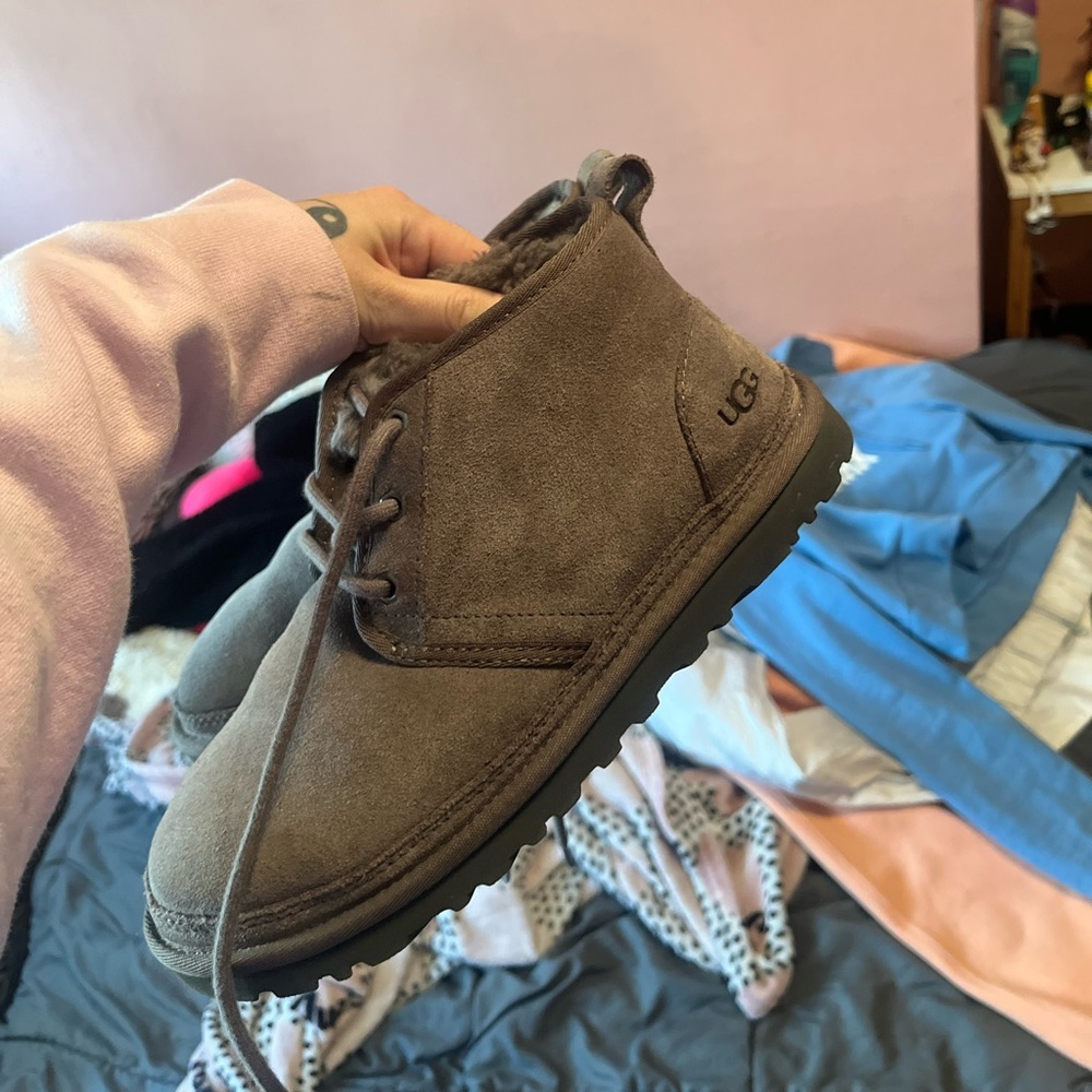 UGGS, barley used size 8 in women’s
